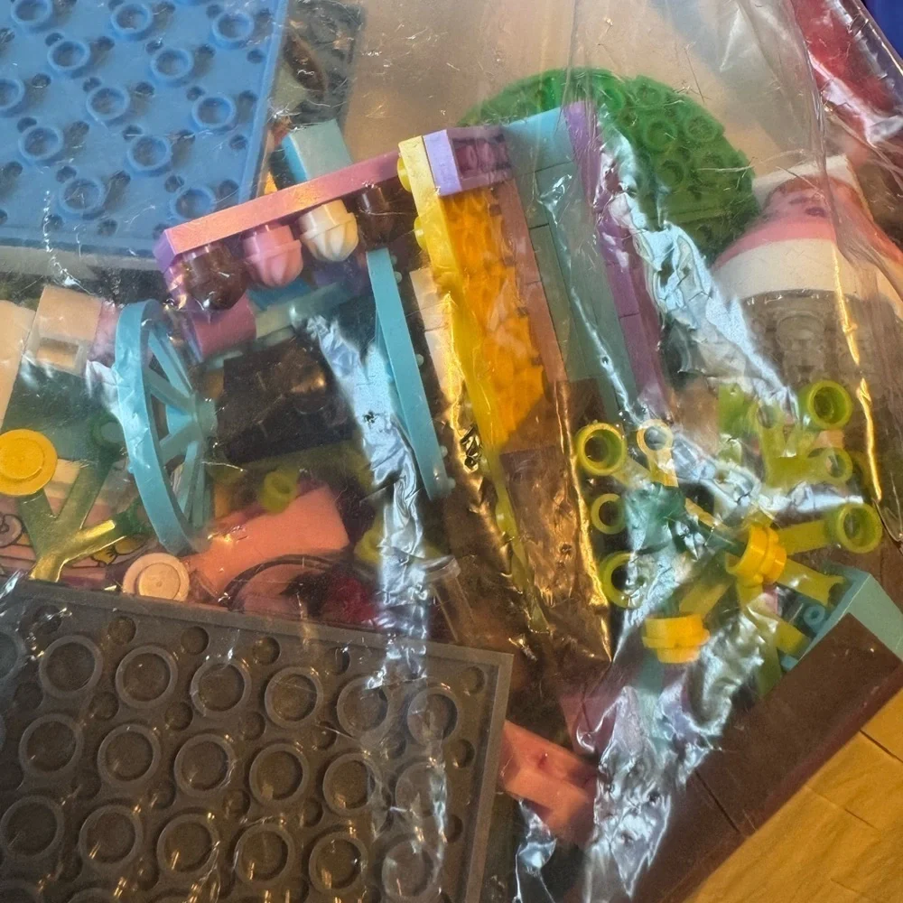 Hello Kitty Mixed Lot Of Legos 1.8 Pound